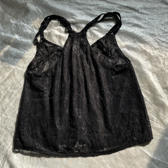 ❤️🔥2/$13❤️🔥 Sheer black lace button-up tank top vest - Picture 7 of 11